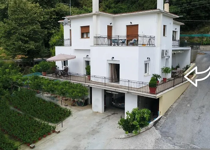 D & K * Μακρυράχη